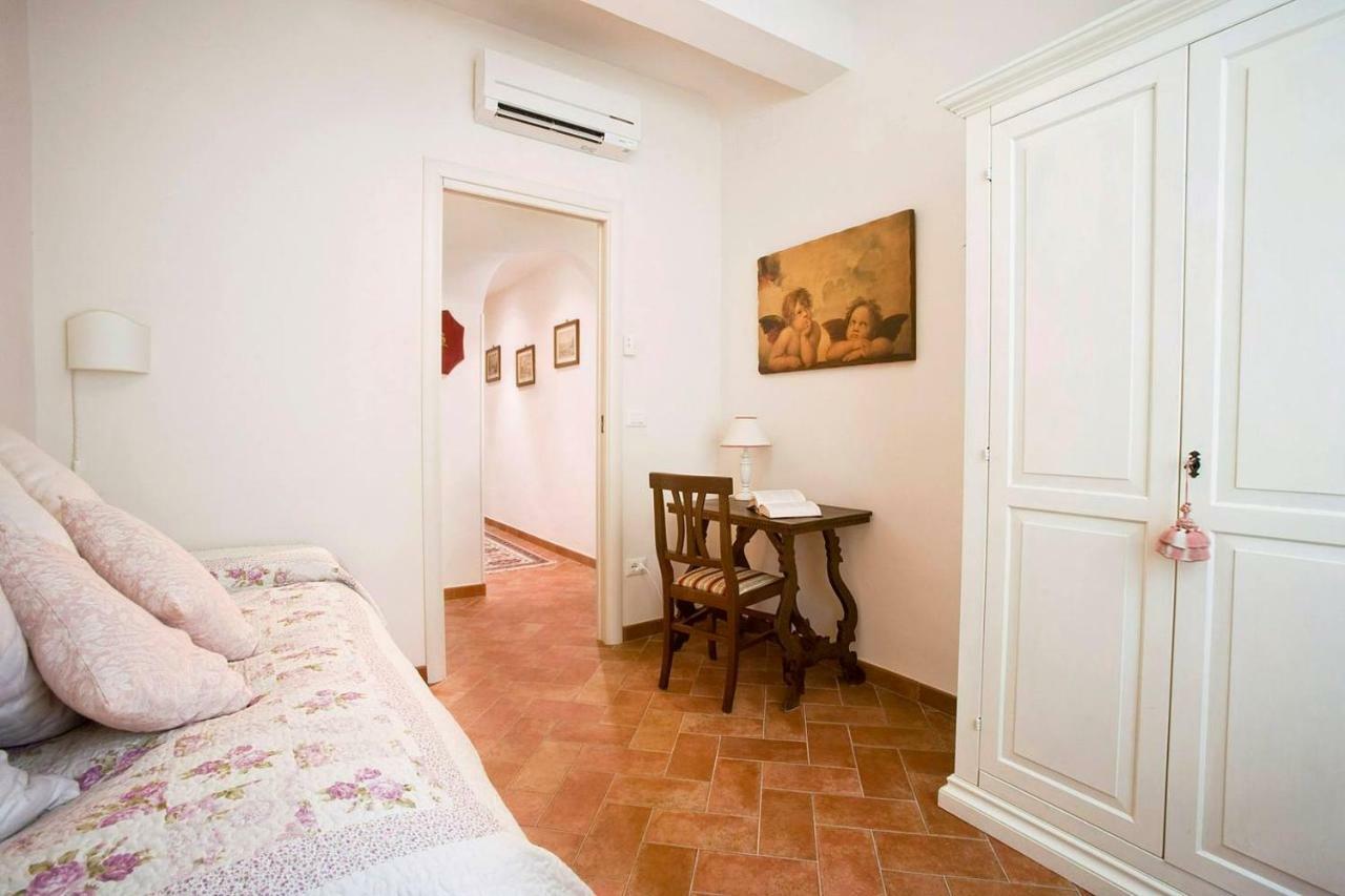 Ellen'S Cozy Apartment ฟลอเรนซ์ ภายนอก รูปภาพ