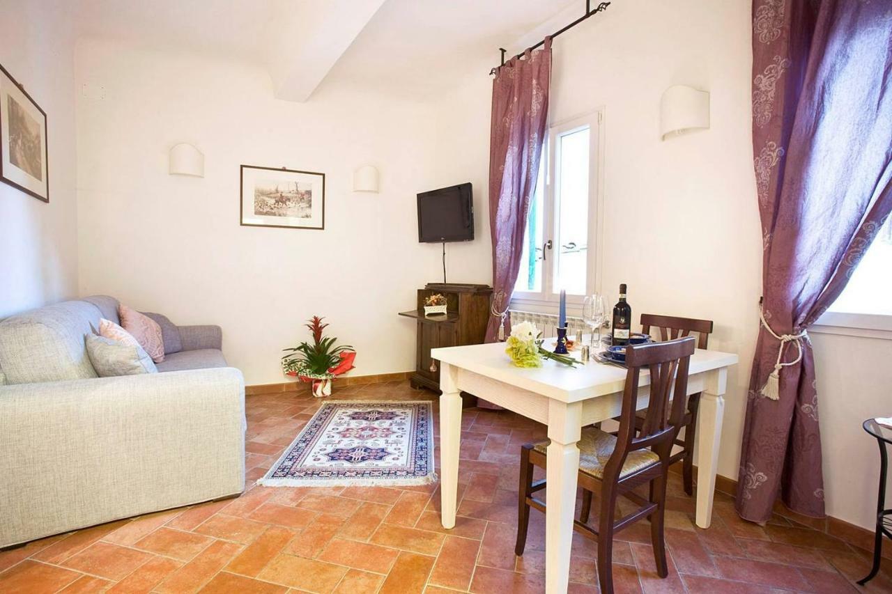 Ellen'S Cozy Apartment ฟลอเรนซ์ ภายนอก รูปภาพ